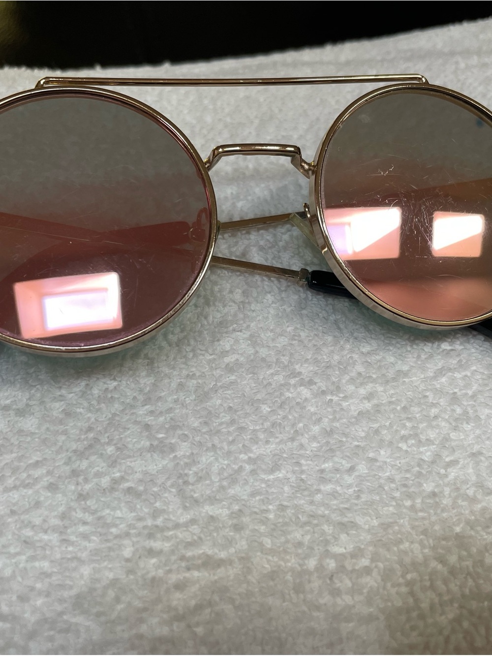 Round Pink Mirror Lens Sunglasses with Gold Frame